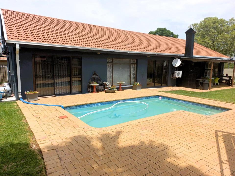 4 Bedroom House for Sale in Fauna