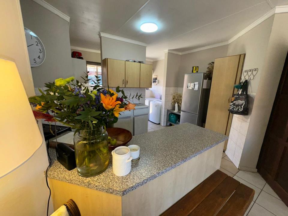 2 Bedroom Townhouse for Sale in Langenhovenpark