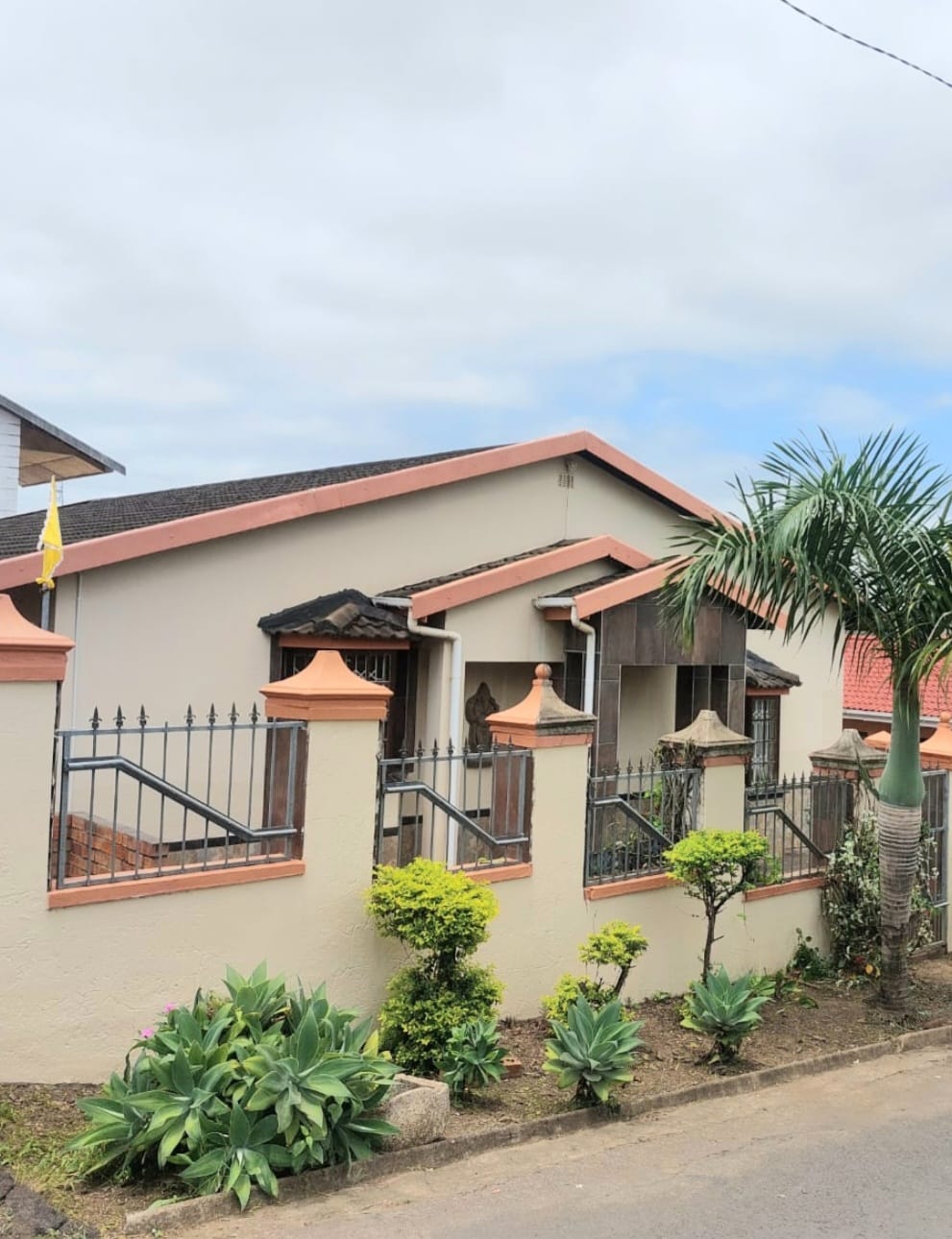 4 Bedroom House for Sale in Newlands West