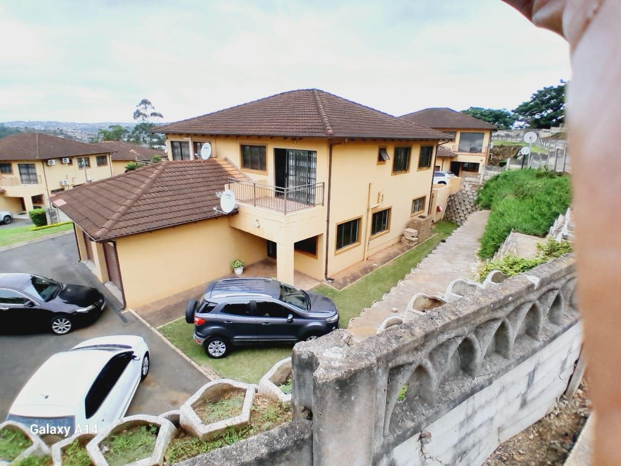 3 Bedroom Apartment / Flat for Sale in Parlock