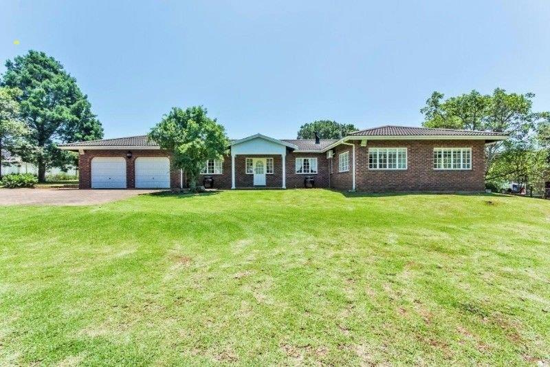 4 Bedroom House for Sale in Forest Hills