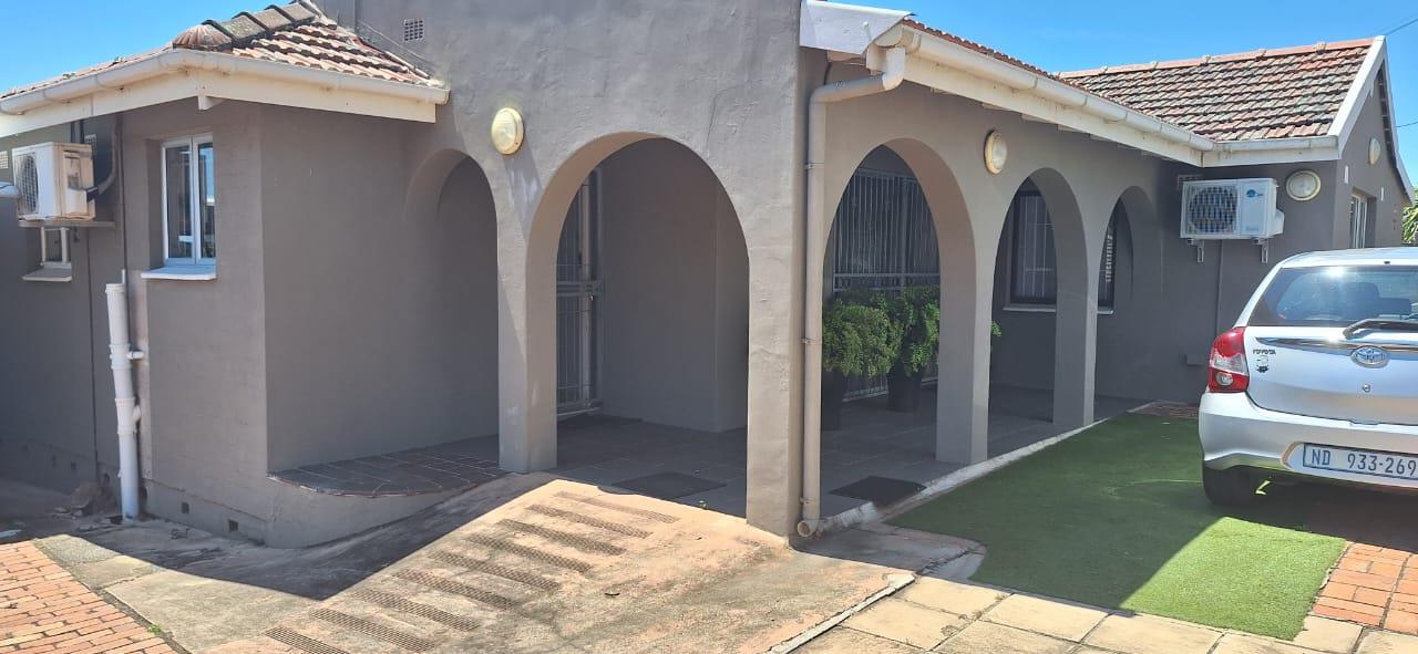 3 Bedroom House for Sale in Sydenham