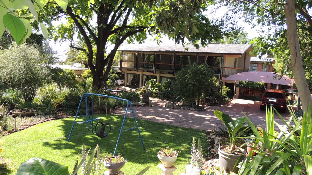 5 Bedroom House for Sale in Waverley