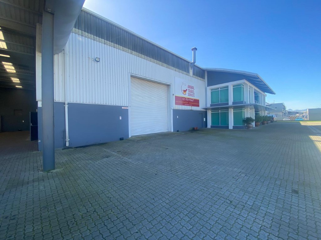 588m² Warehouse For Rent in Airport City Airport Industria