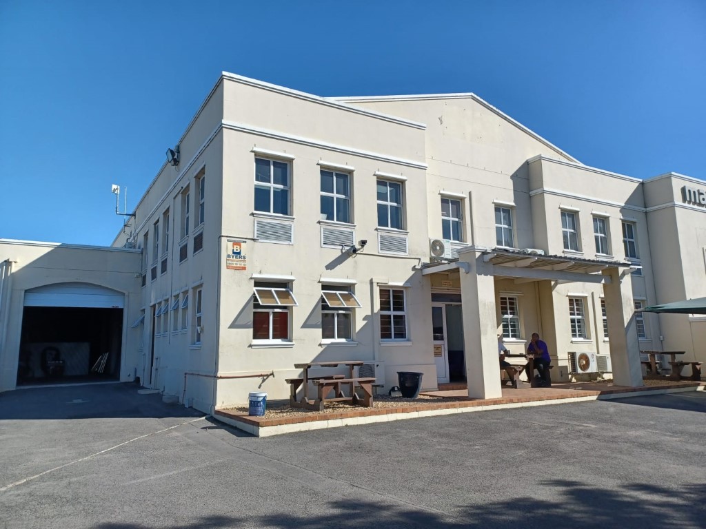 752m² Warehouse For Rent in Airport Industria 2