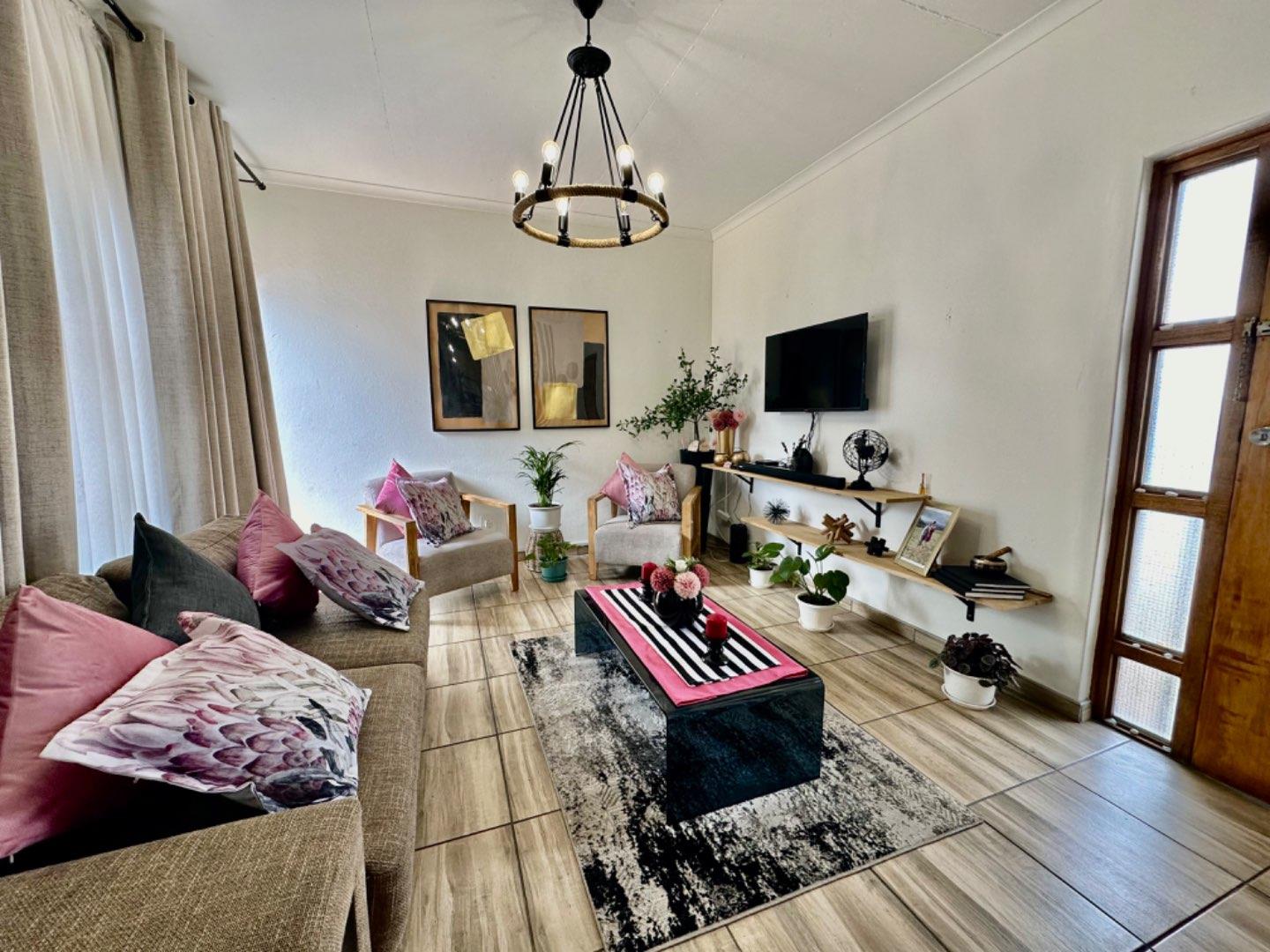 Cluster in Oakdene, Johannesburg, Gauteng