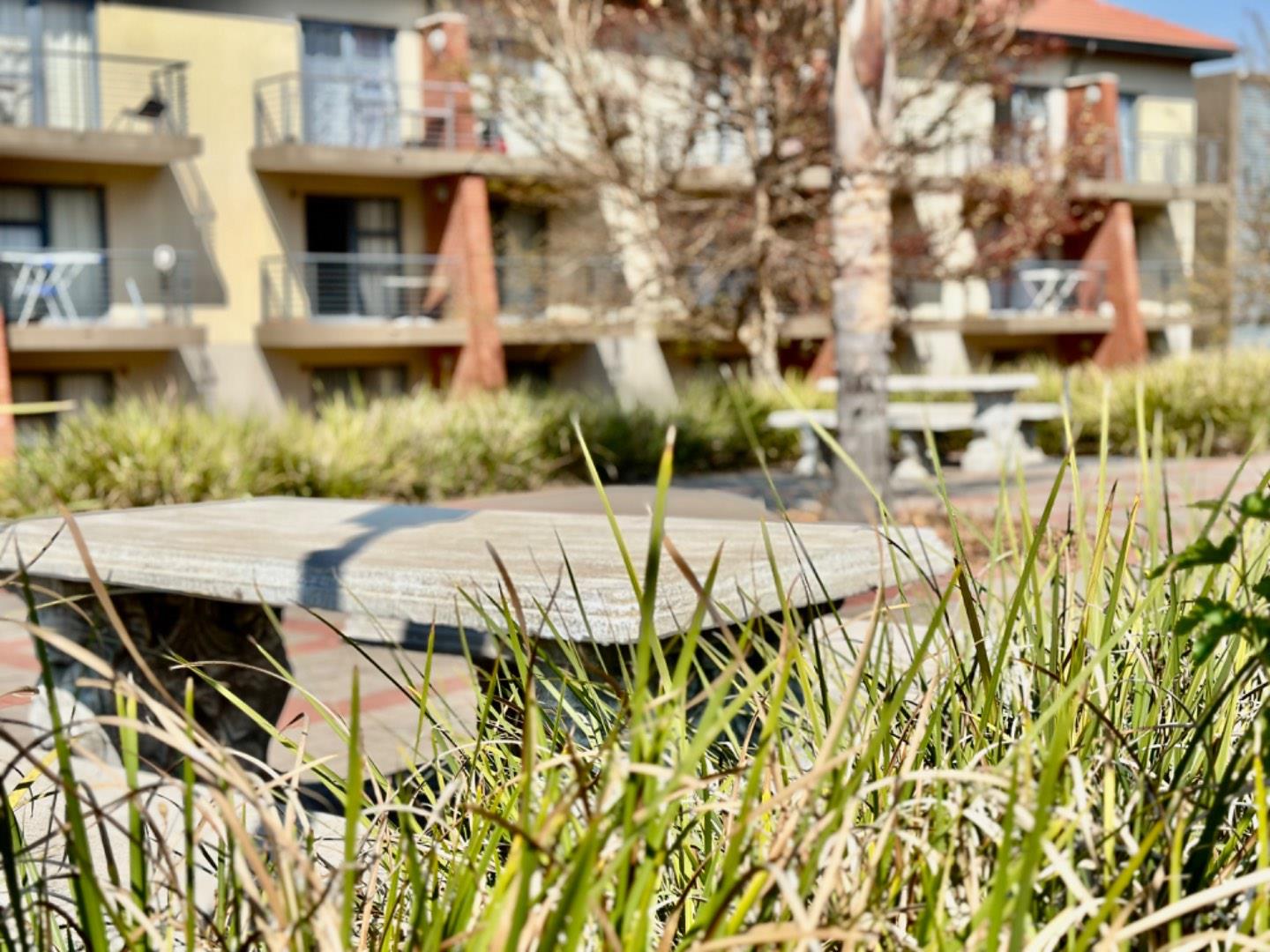 Apartment in Ruimsig, Roodepoort, Gauteng