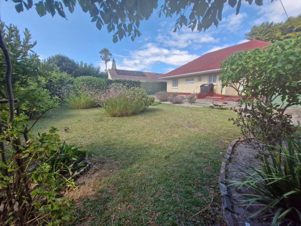 Three bedroom for sale in dieprivier