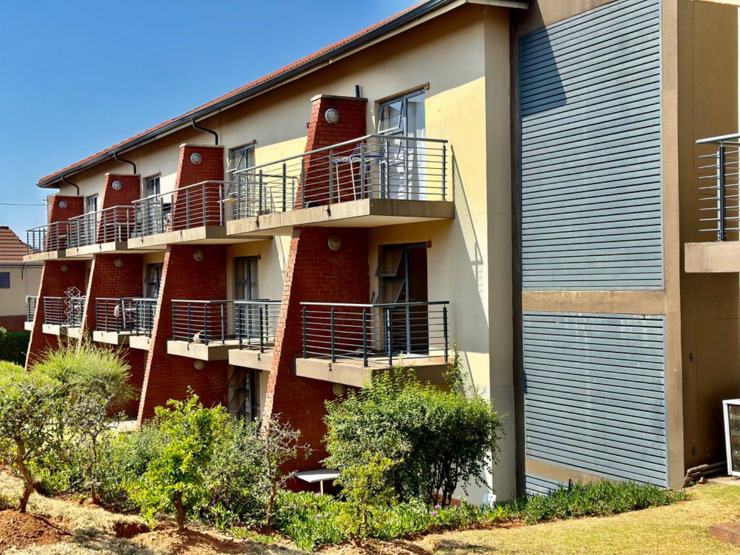Apartment in Willowbrook, Roodepoort, Gauteng
