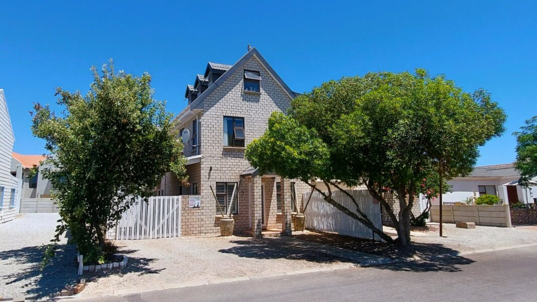 5 Bedroom house for sale in Britannia Bay, St. Helena Bay