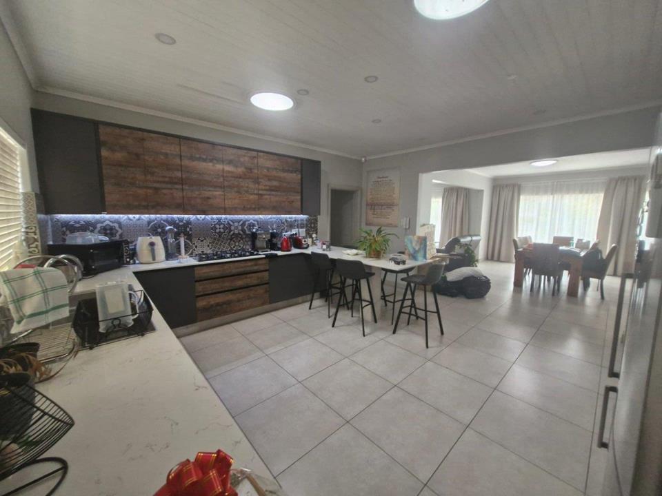 3 Bedroom House to Rent in Rondebosch