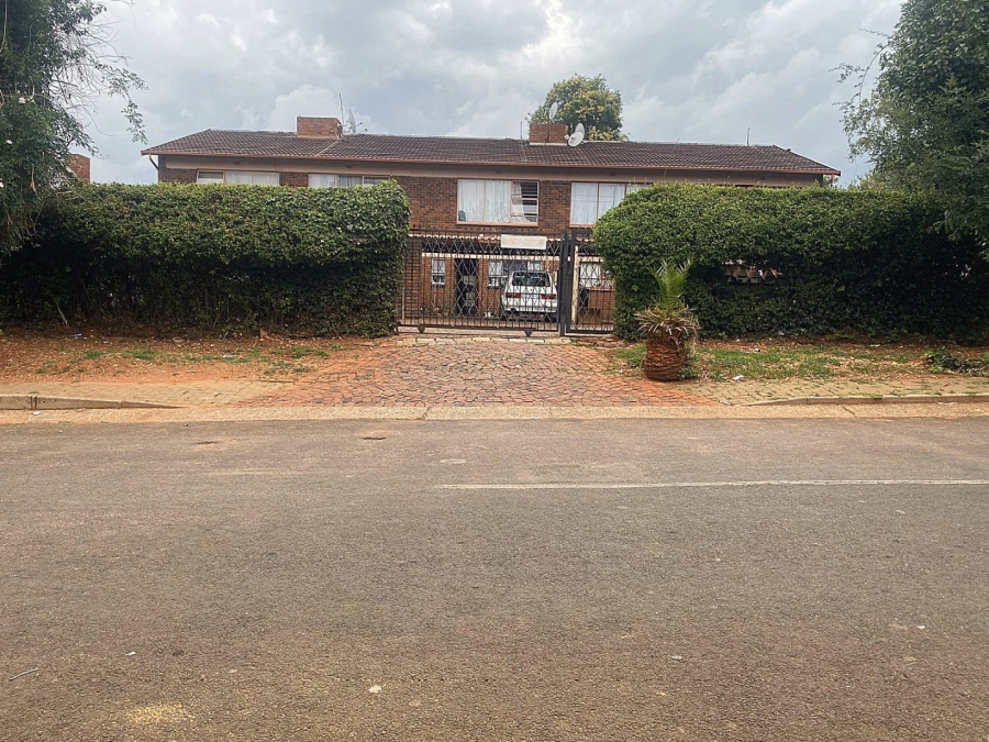 2 Bed Apartment/Flat for Sale Windsor East Randburg