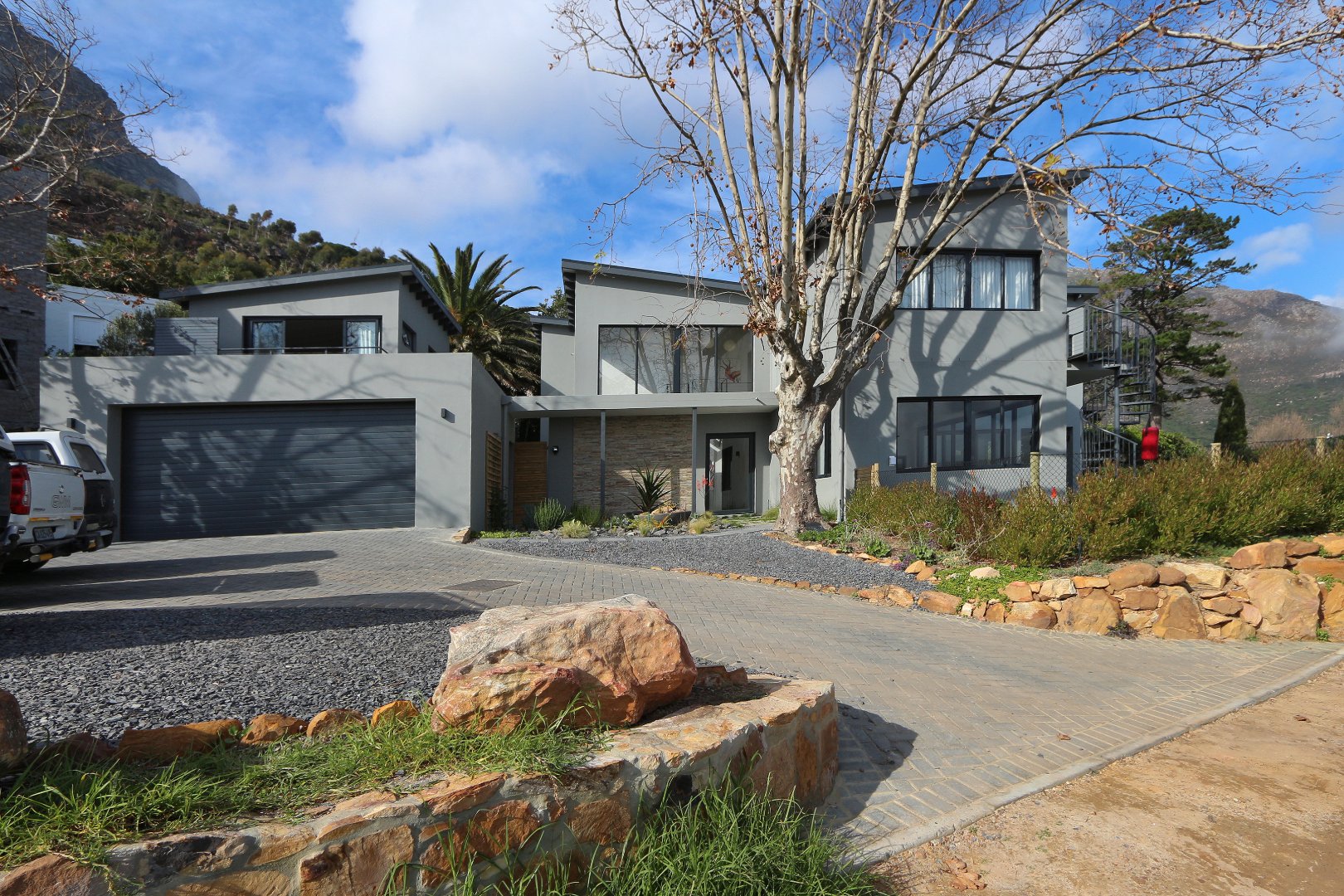 4 Bedroom House For Rent in Scott Estate, Hout Bay