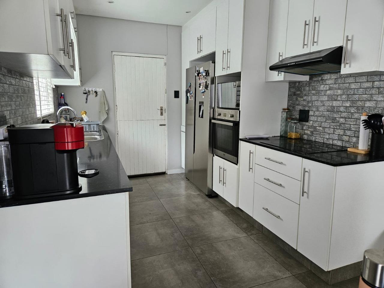 3 Bedroom Townhouse for Sale in Westville