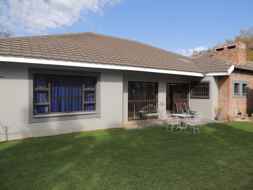 3 Bedroom House for Sale in Heuwelsig