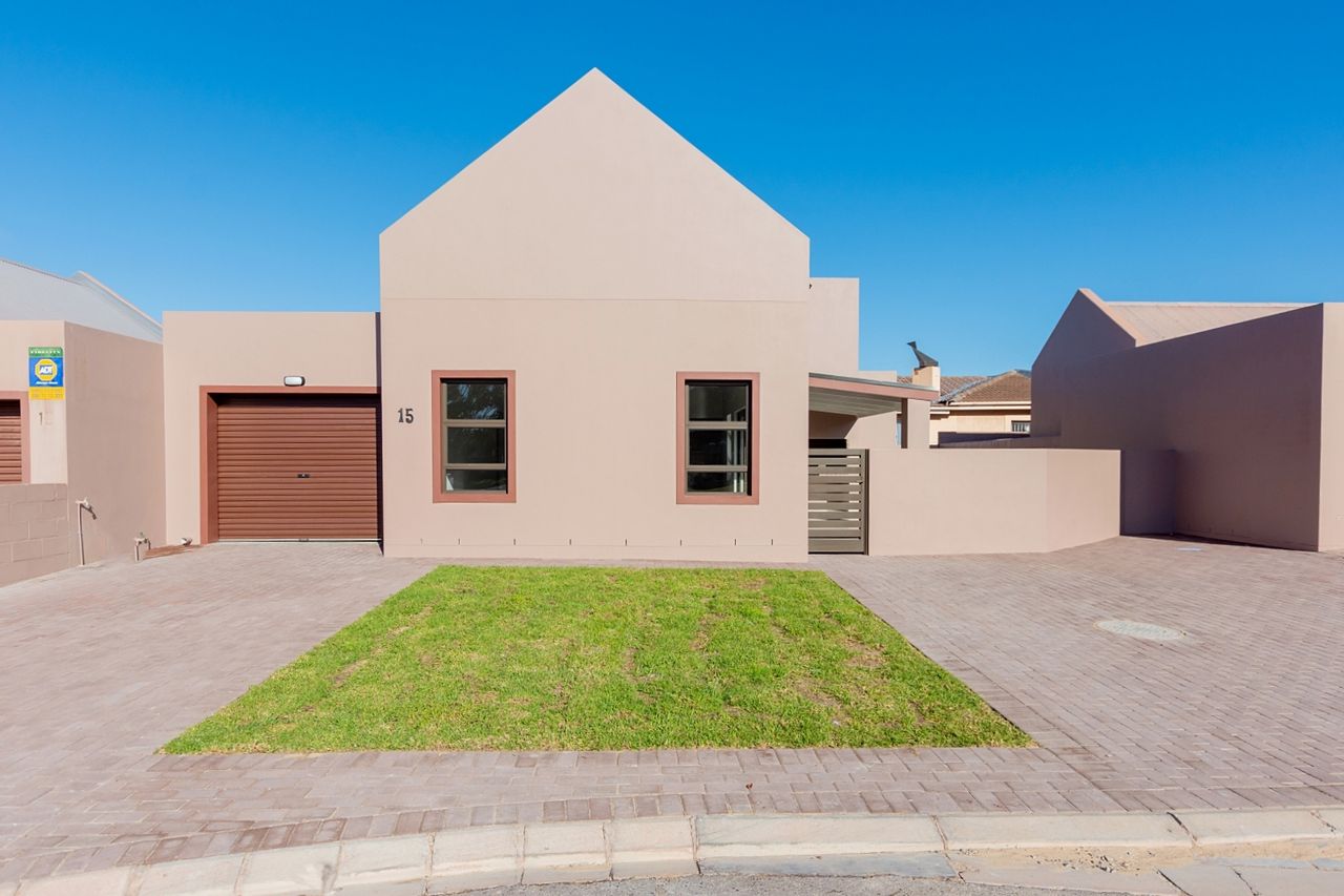 2 Bedroom House For Sale in Bluewater Bay