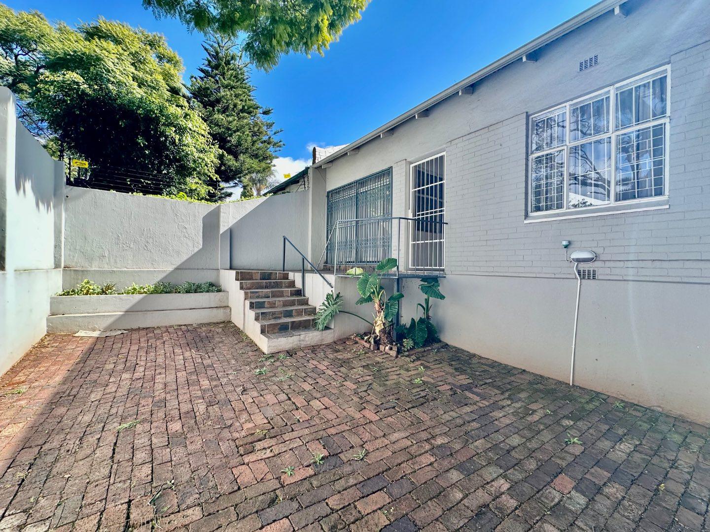 Business Premises to rent in Melville