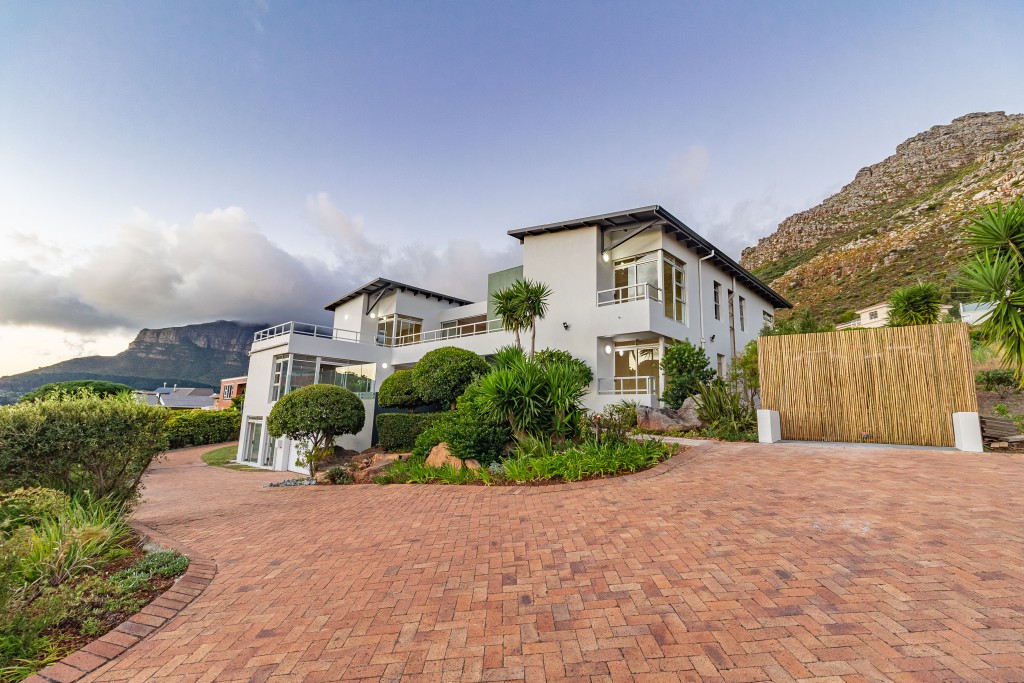 7 Bedroom House For Rent in Berg En Dal, Hout Bay