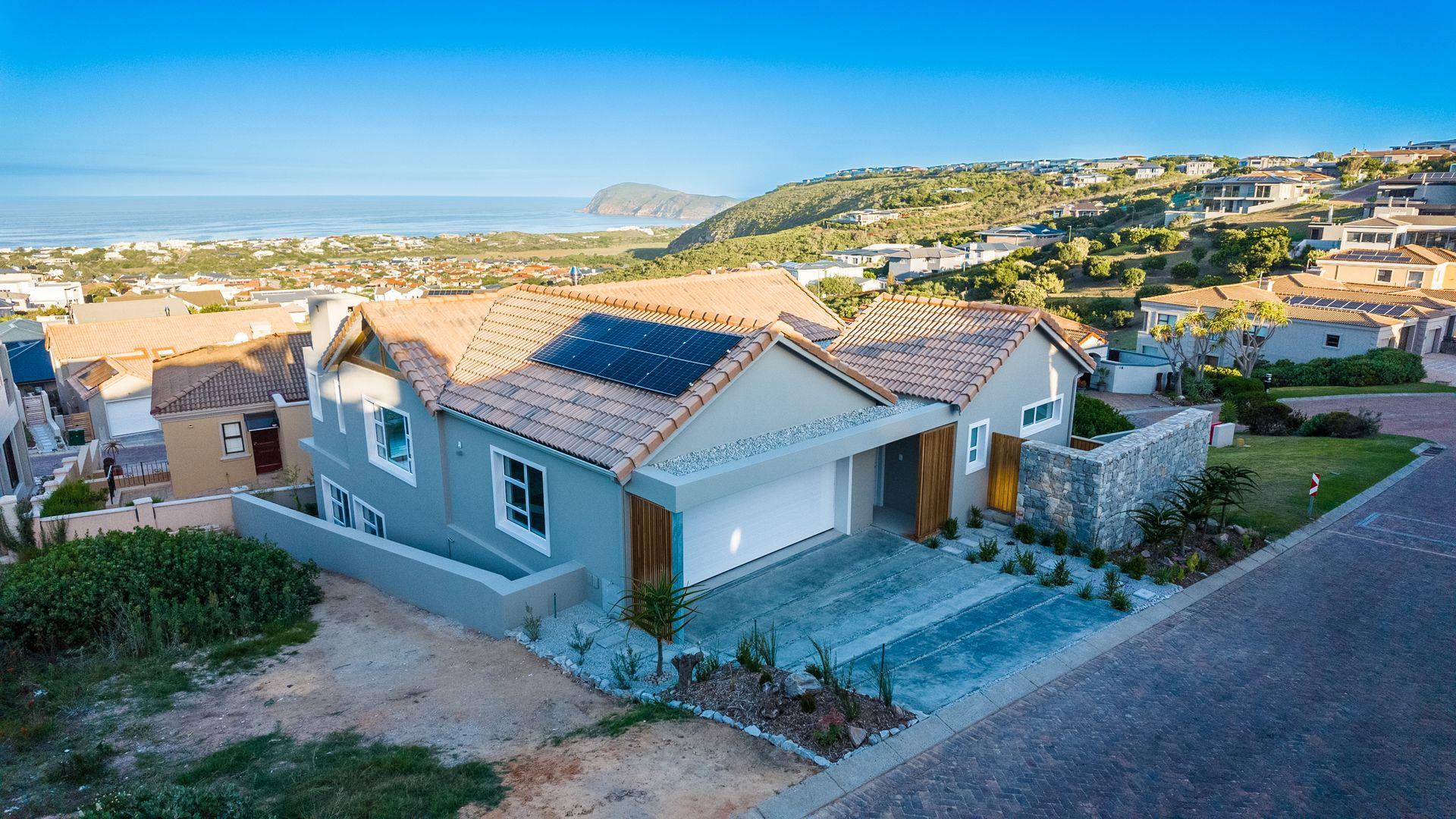 4 Bedroom House for Sale in Whale Rock Heights