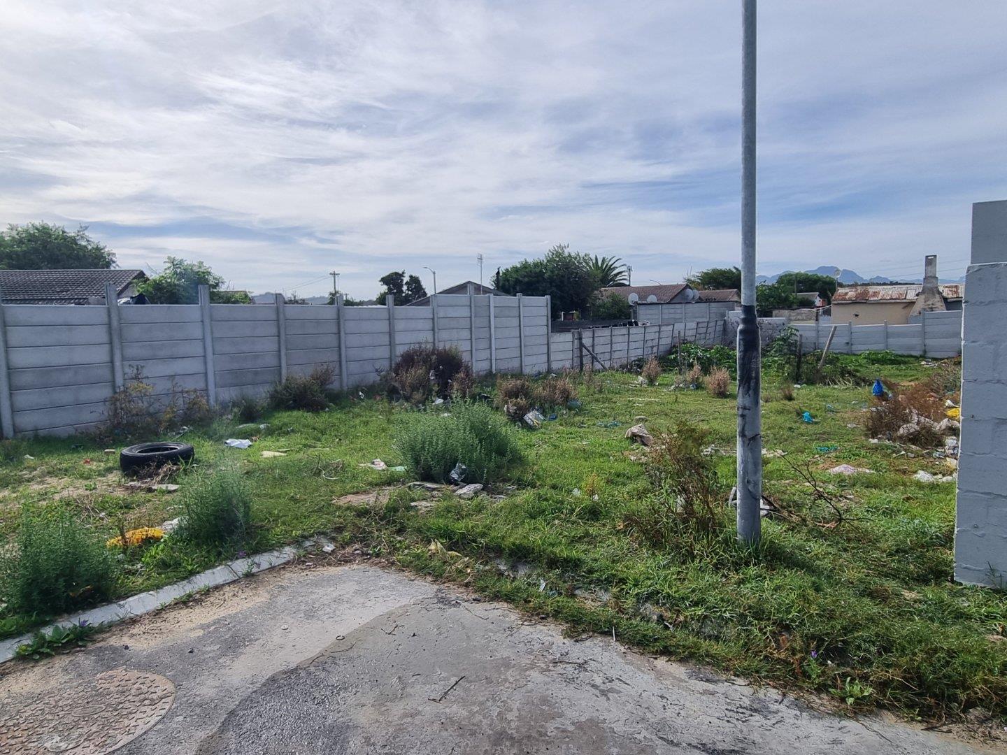 Vacant Land / Plot On Auction in Devon Park