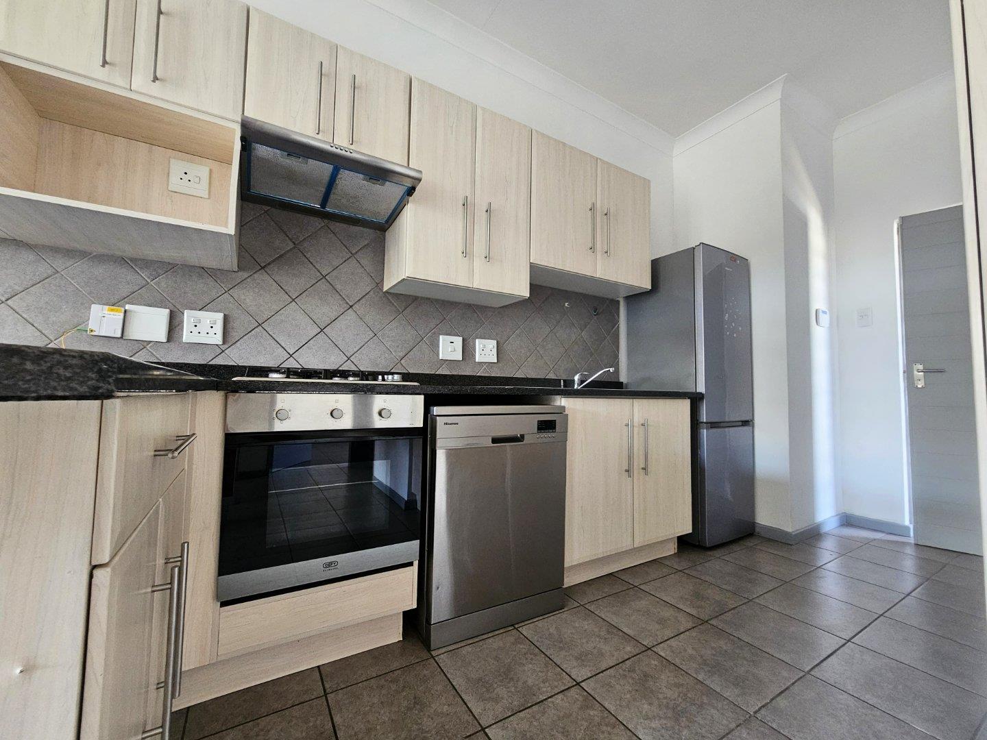 2 Bedroom Apartment / Flat for Sale in Menlo Park