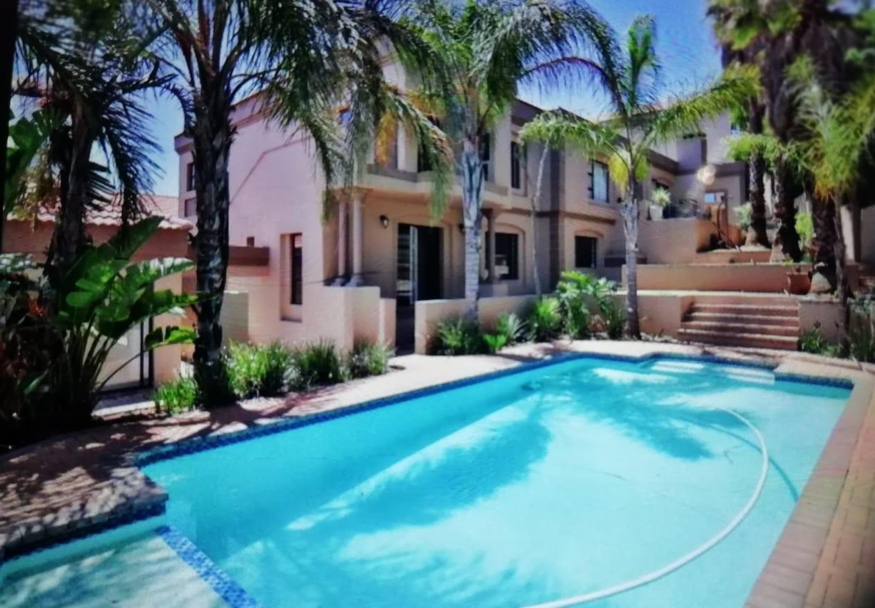 11 Bedroom House On Auction in Rangeview, Krugersdorp