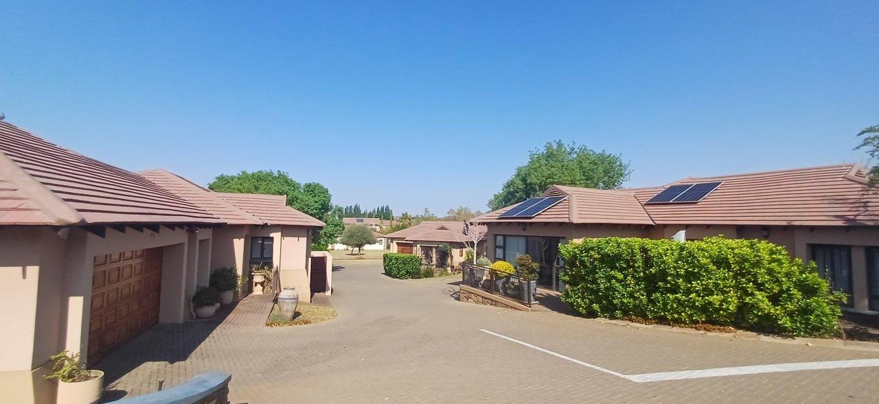 1 Bedroom Townhouse for Sale in Woodland Hills Wildlife Estate