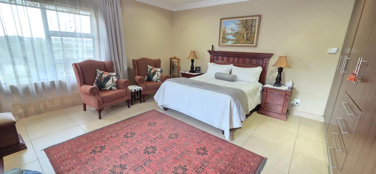 4 Bedroom Townhouse for Sale in Shellyvale