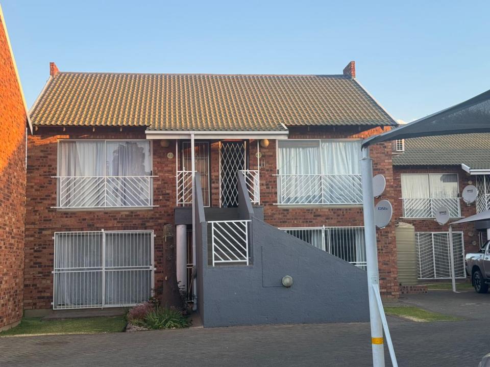 1 Bedroom Townhouse for Sale in Pellissier