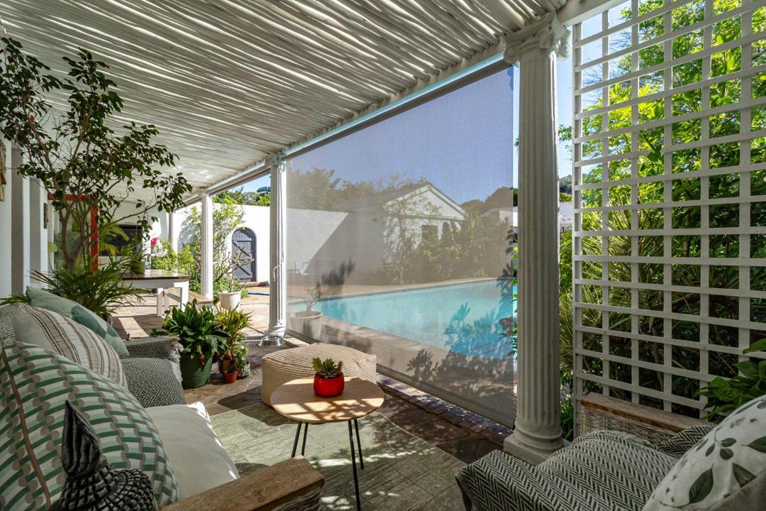 4 Bedroom House for Sale in Meadowridge