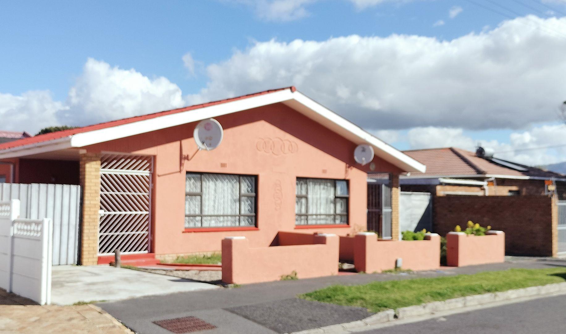 1 Bedroom House To Rent in Rylands, Cape Town