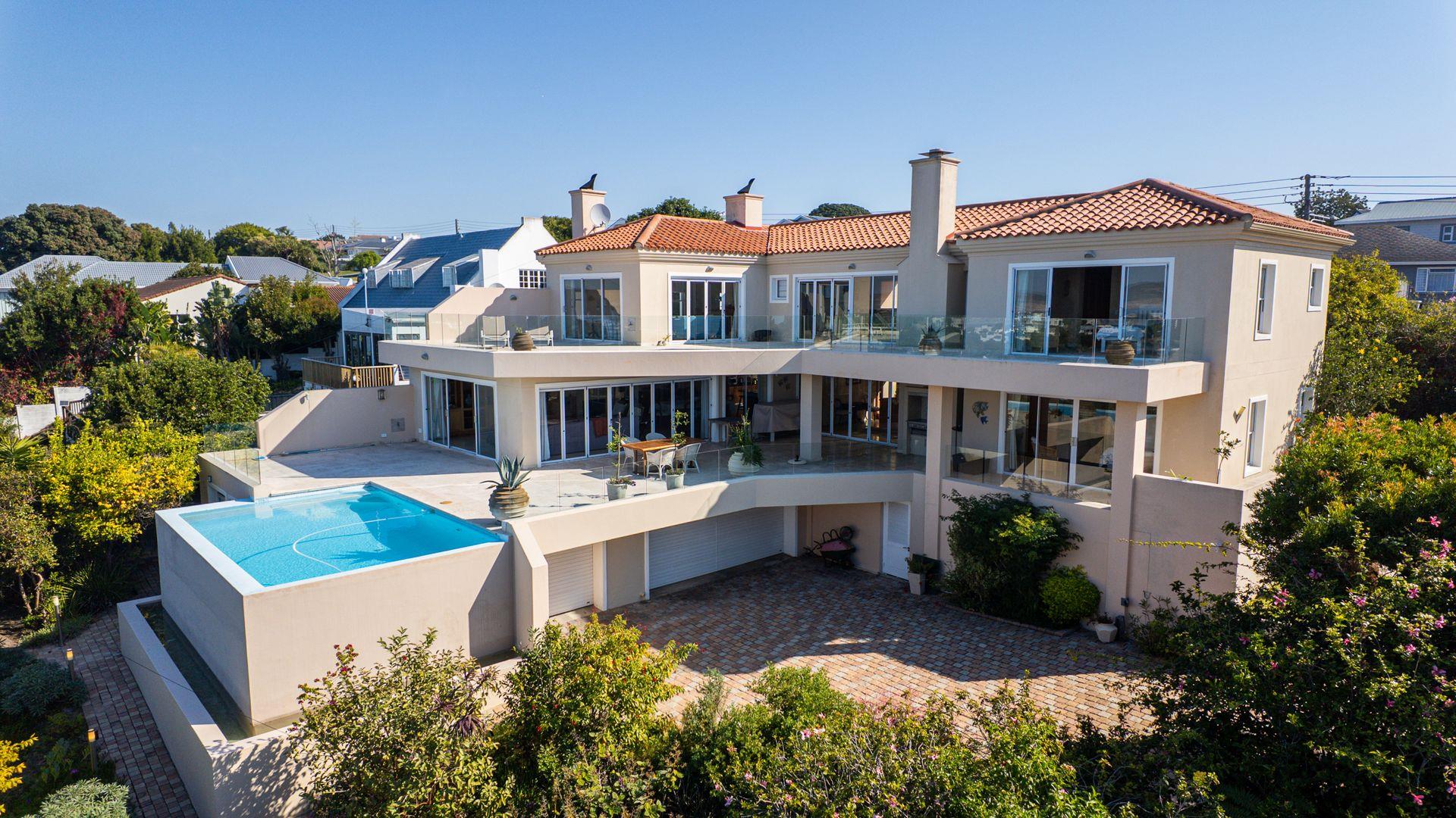 4 Bedroom House to Rent in Upper Robberg